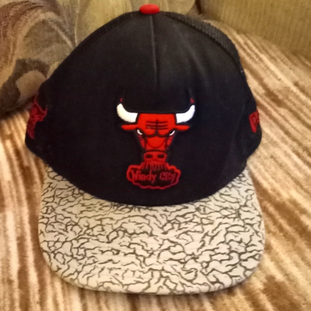 Chicago Bulls New Era mesh back trucker hat